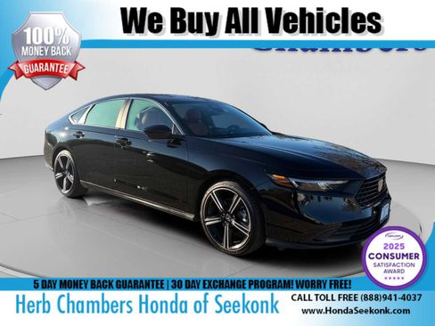 Used 2025 Honda Accord Sport image 1