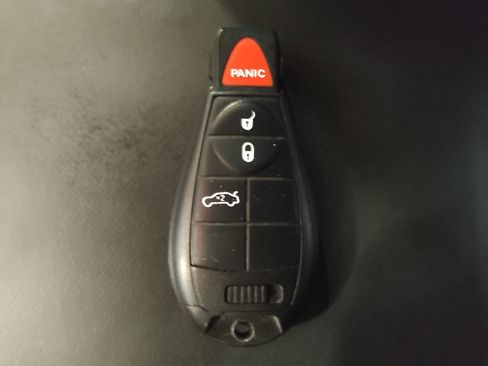 Used 2014 Dodge Challenger SXT RWD image 32