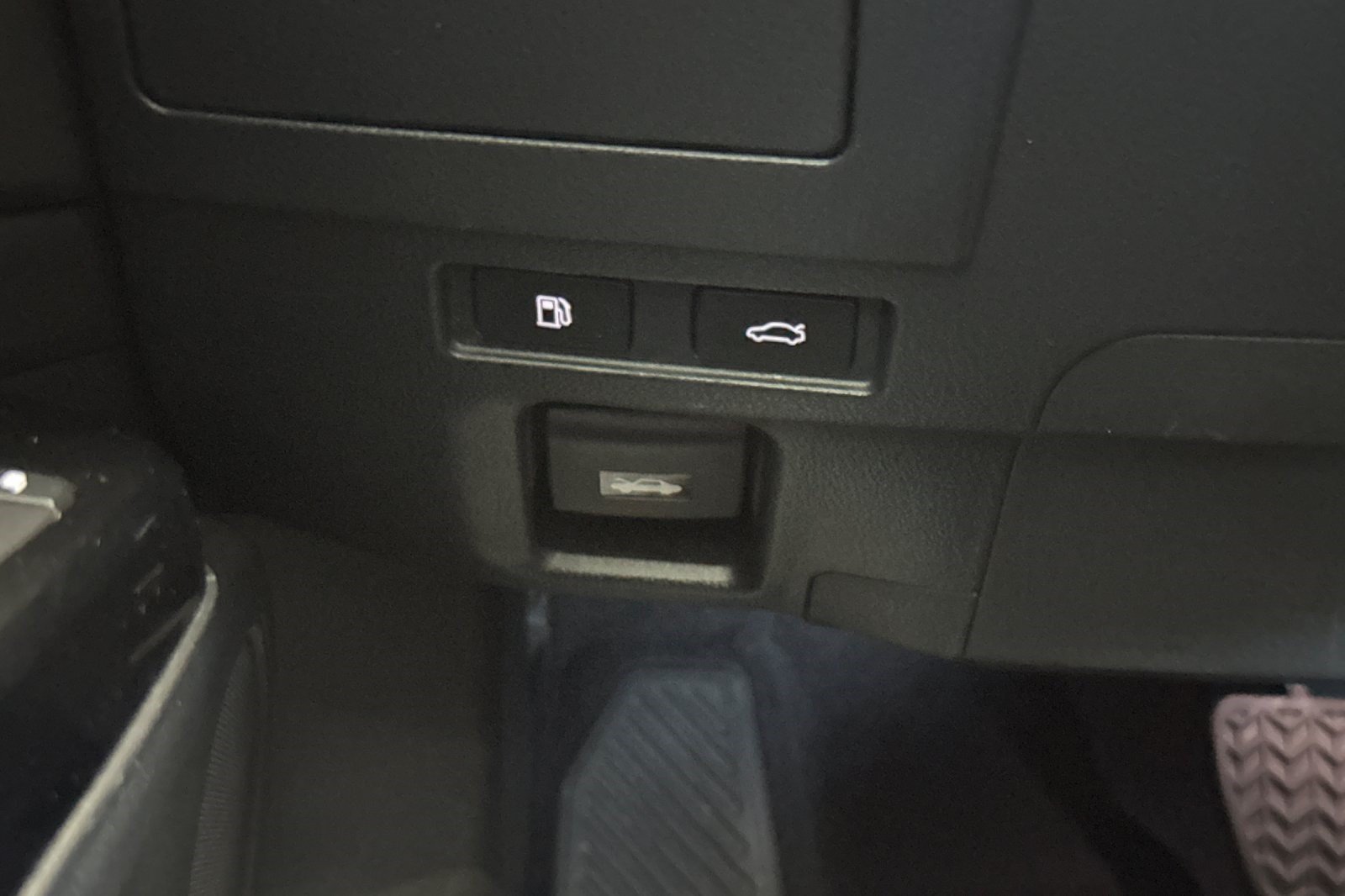 Certified 2025 Lexus ES 300h w/ Premium Package FWD image 35