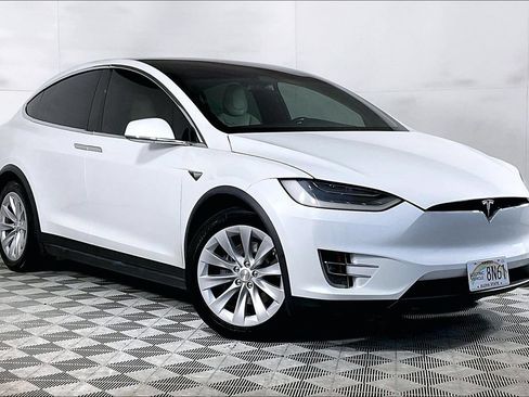 Used 2019 Tesla Model X 75D AWD/4WD image 12