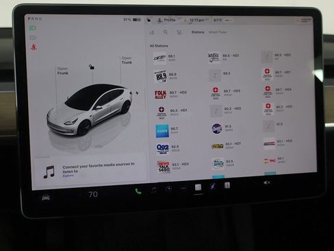 Used 2022 Tesla Model 3 Standard Range image 55