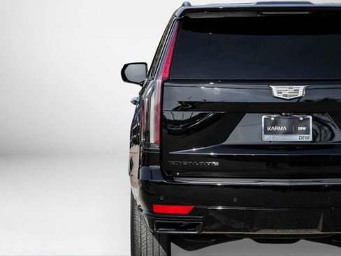 Used 2021 Cadillac Escalade Sport Platinum image 42