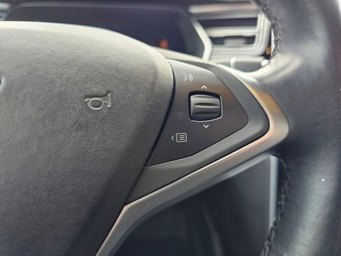 Used 2015 Tesla Model S 70D image 24