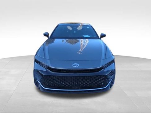 Used 2023 Toyota Crown Limited image 8