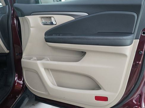 Used 2017 Honda Pilot EX-L image 9