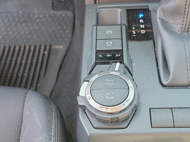 Used 2024 Toyota Tacoma SR5 AWD/4WD image 33