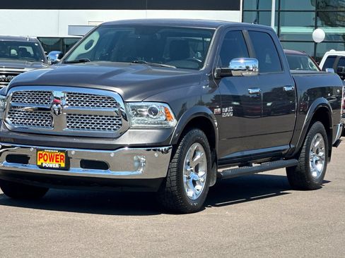 Used 2016 RAM 1500 Laramie w/ Convenience Group AWD/4WD image 8