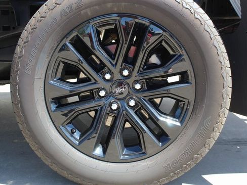 Used 2024 Ford F150 Lariat image 8