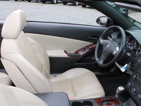Used 2007 Pontiac G6 GT w/ Premium Package FWD image 19