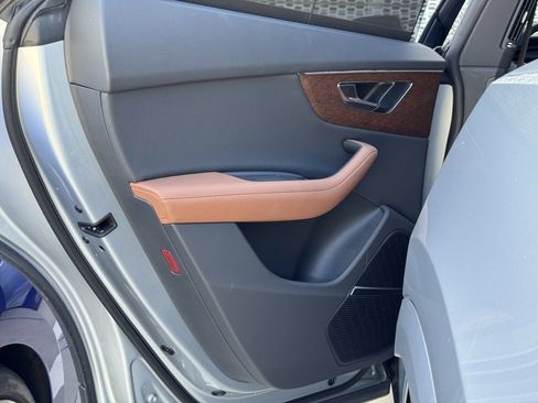 Used 2025 Audi Q8 Premium Plus image 24