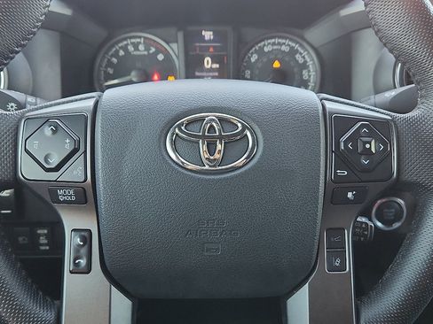Used 2023 Toyota Tacoma 4x4 Double Cab image 11