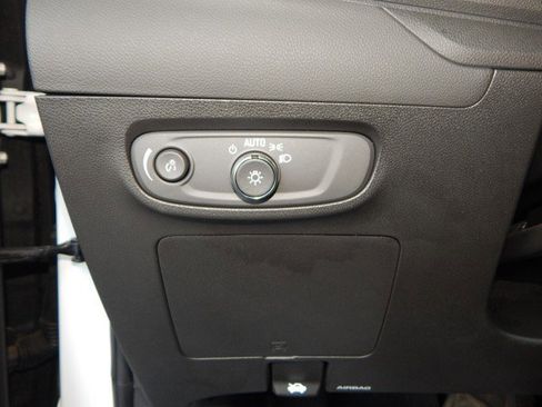 Used 2024 Buick Encore GX Sport Touring image 21