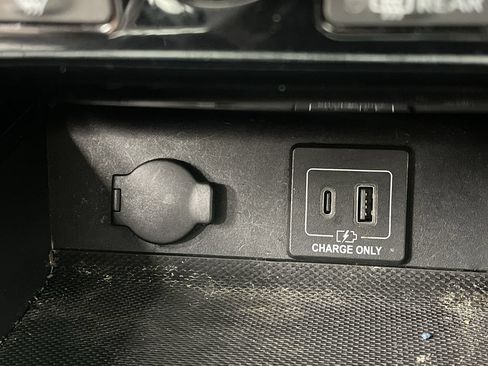 Used 2020 Nissan Pathfinder SV AWD/4WD image 22