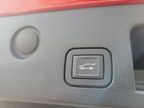 Used 2026 Chevrolet Equinox RS w/ Safety and Technology Package FWD image 12