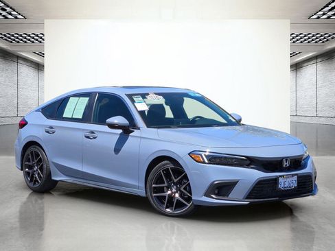 Used 2024 Honda Civic Sport Touring image 2