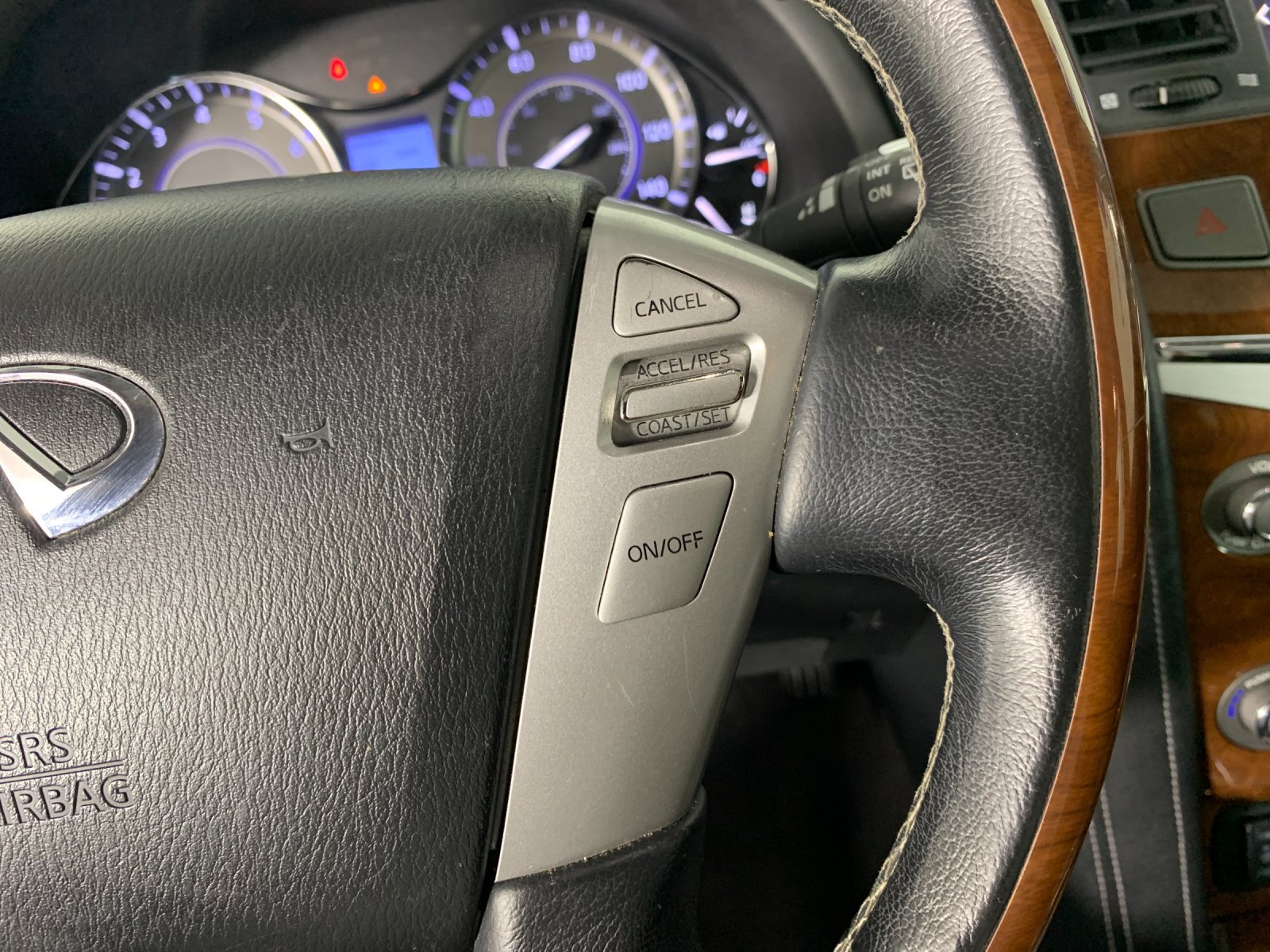 Used 2019 INFINITI QX80 Luxe w/ All-Season Package RWD image 19