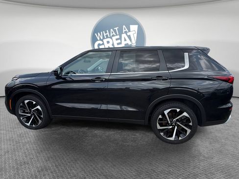 Used 2023 Mitsubishi Outlander SE AWD/4WD image 7