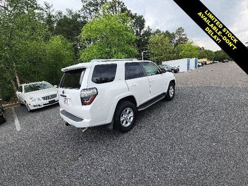 Used 2018 Toyota 4Runner SR5 Premium RWD image 12