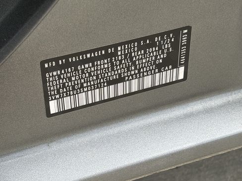 Used 2025 Volkswagen Jetta SE FWD image 31