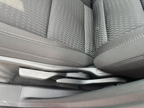 New 2027 Chevrolet Equinox LT AWD/4WD image 9