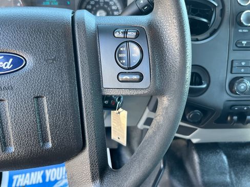 Used 2016 Ford F250 XL w/ XL Appearance Package AWD/4WD image 19