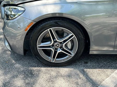 Used 2023 Mercedes-Benz E 350 4MATIC Sedan image 31