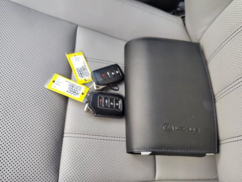 Used 2017 Lexus ES 350 w/ Luxury Package FWD image 22