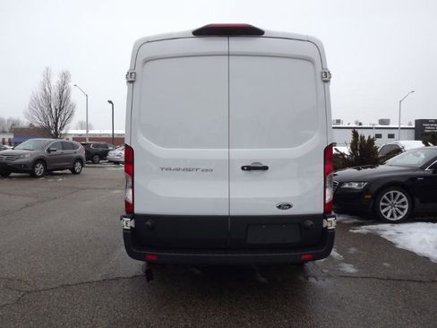 Used 2018 Ford Transit 250 148 Medium Roof RWD image 4