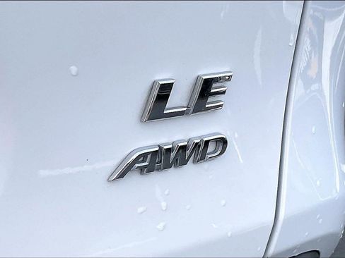 Used 2024 Toyota RAV4 LE image 8