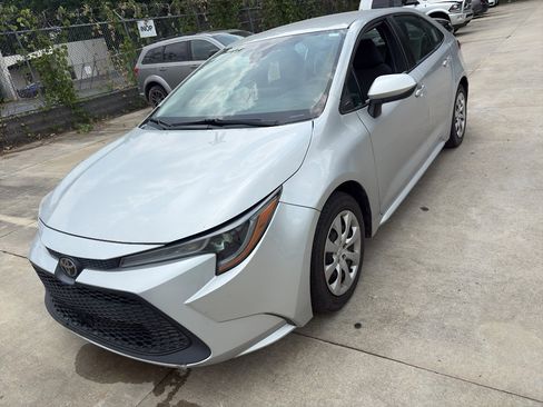 Used 2021 Toyota Corolla LE FWD image 1