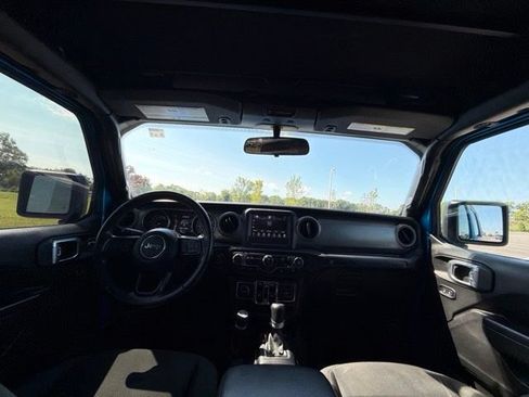 Used 2022 Jeep Wrangler Unlimited Sport w/ Xtreme Recon 35" Tire Package AWD/4WD image 23
