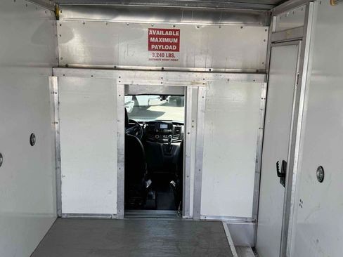 Used 2022 Ford Transit 350 DRW RWD image 11