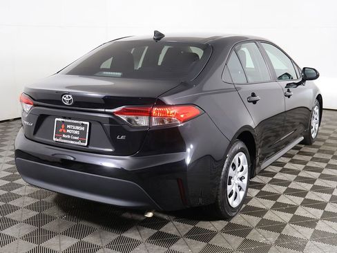 Used 2023 Toyota Corolla LE FWD image 7