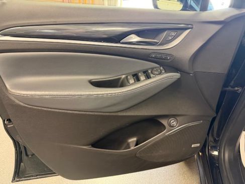 Used 2024 Buick Enclave Premium FWD image 9