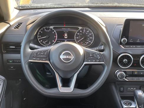 Used 2024 Nissan Sentra SV image 11