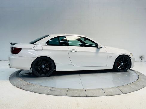 Used 2011 BMW 335i Convertible RWD image 6