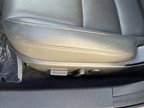 Used 2023 MAZDA MAZDA3 s image 41