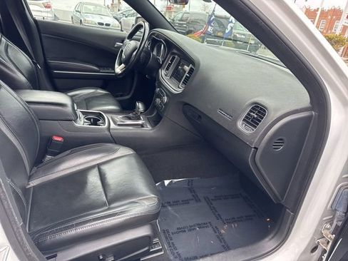 Used 2021 Dodge Charger SXT w/ Leather Interior Group RWD image 13