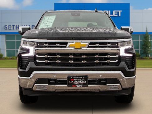 Used 2025 Chevrolet Silverado 1500 LTZ AWD/4WD image 4