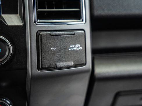 Used 2019 Ford F150 XLT w/ Equipment Group 302A Luxury AWD/4WD image 30
