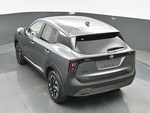 Used 2025 Nissan Kicks SV AWD/4WD image 30