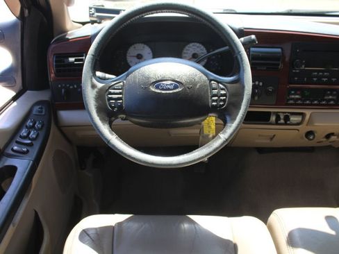 Used 2005 Ford F250 Lariat AWD/4WD image 5