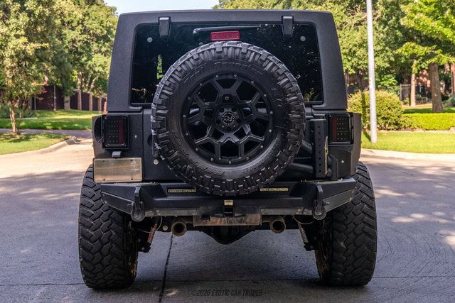 Used 2017 Jeep Wrangler Unlimited Rubicon w/ Connectivity Group AWD/4WD image 7
