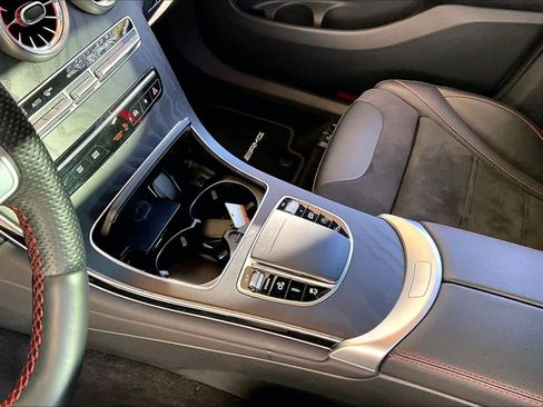 Certified 2022 Mercedes-Benz GLC 43 AMG 4MATIC image 16