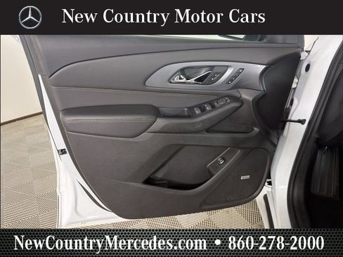 Used 2018 Chevrolet Traverse Premier image 12