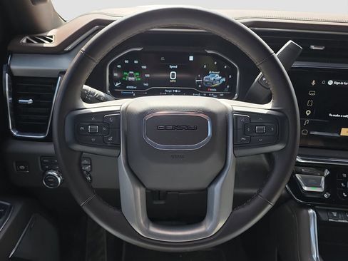 Used 2025 GMC Sierra 2500 Denali w/ Denali Reserve Package AWD/4WD image 9