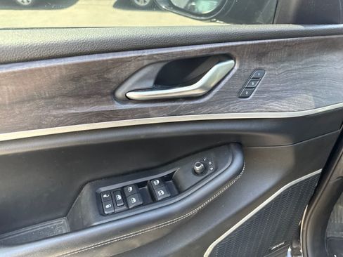Used 2021 Jeep Grand Cherokee L Limited AWD/4WD image 19
