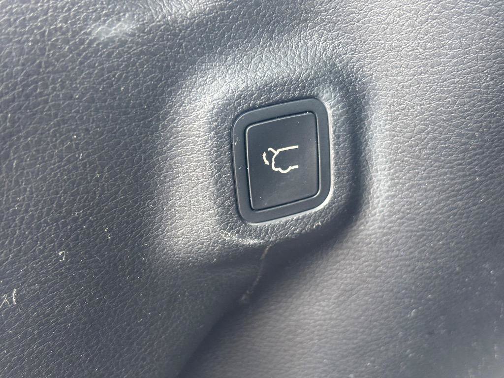 Used 2018 Jeep Compass Latitude w/ Popular Equipment Group AWD/4WD image 26