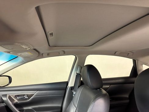 Used 2015 Nissan Altima 2.5 SL w/ Technology Package image 14
