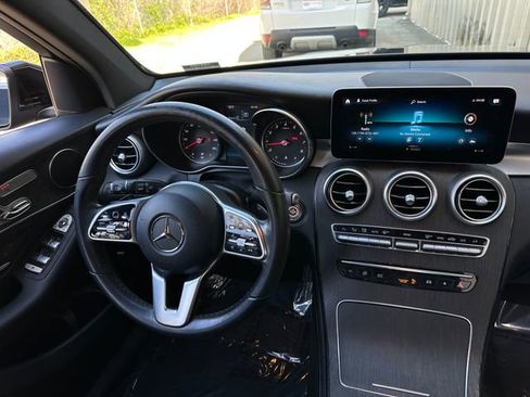 Used 2020 Mercedes-Benz GLC 300 4MATIC image 17